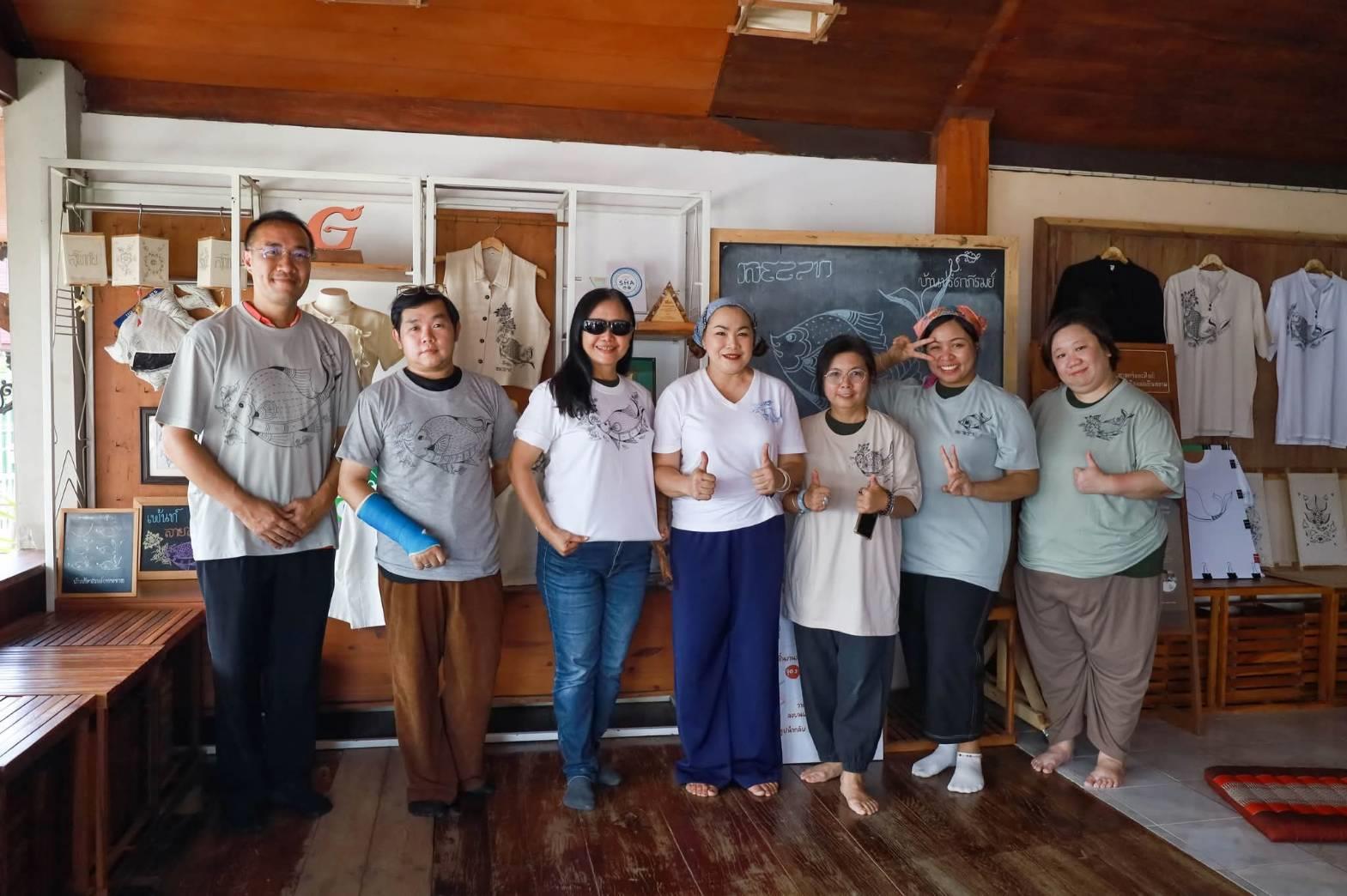 Sangkhalok Pattern Painting Experience 3